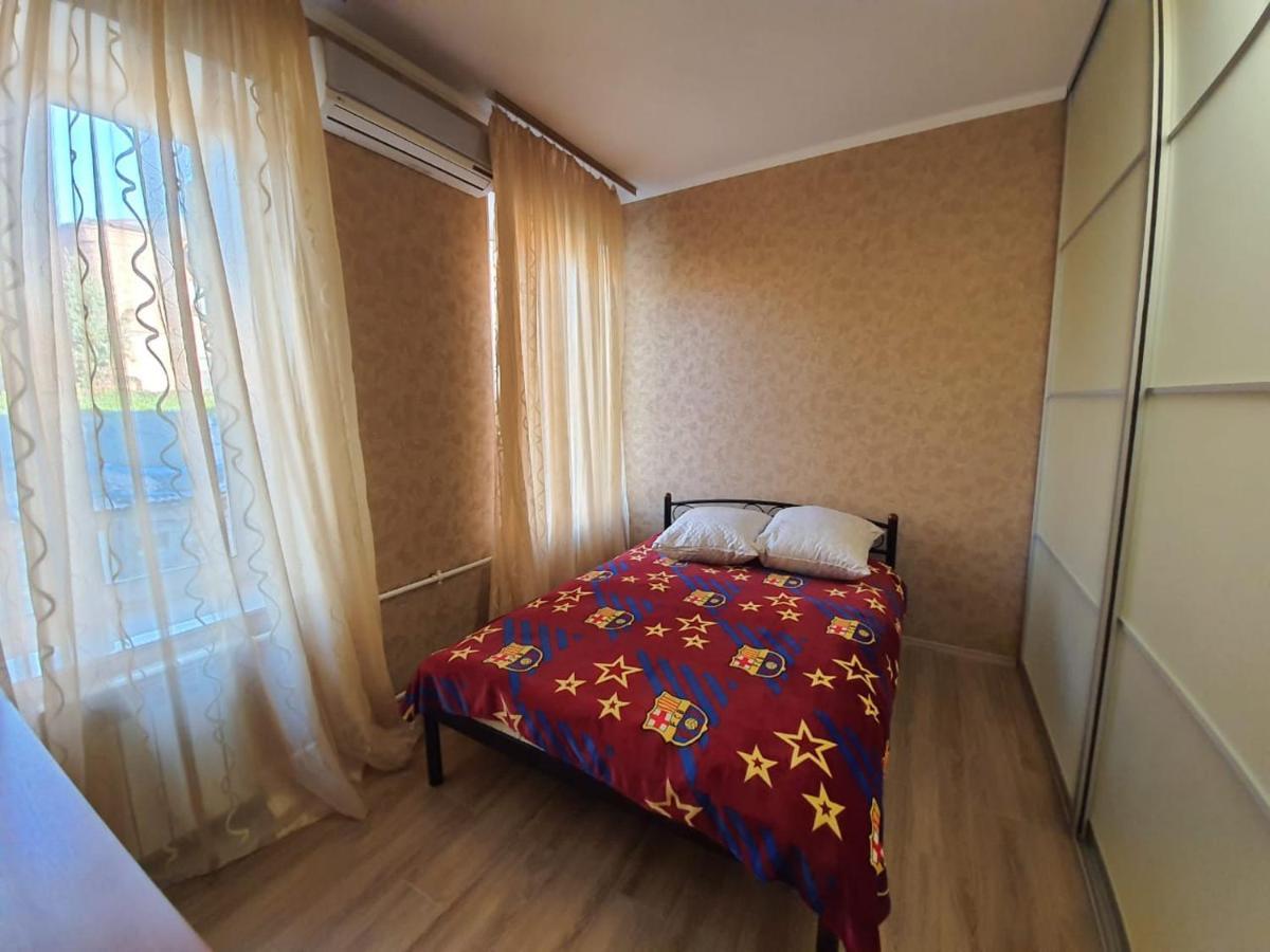 Студія 5 В Вілле Жаткіна Біля Тц Нікольский Kharkiv Eksteriør bilde
